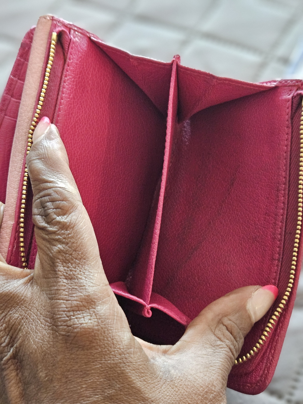 Miu Miu Two-Tone Pink Leather Wallet - Picture 6 of 10